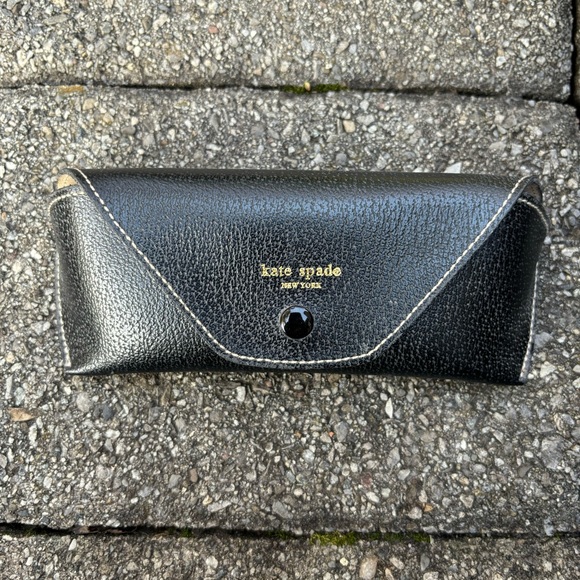kate spade Accessories - Kate Spade Sunglasses Case